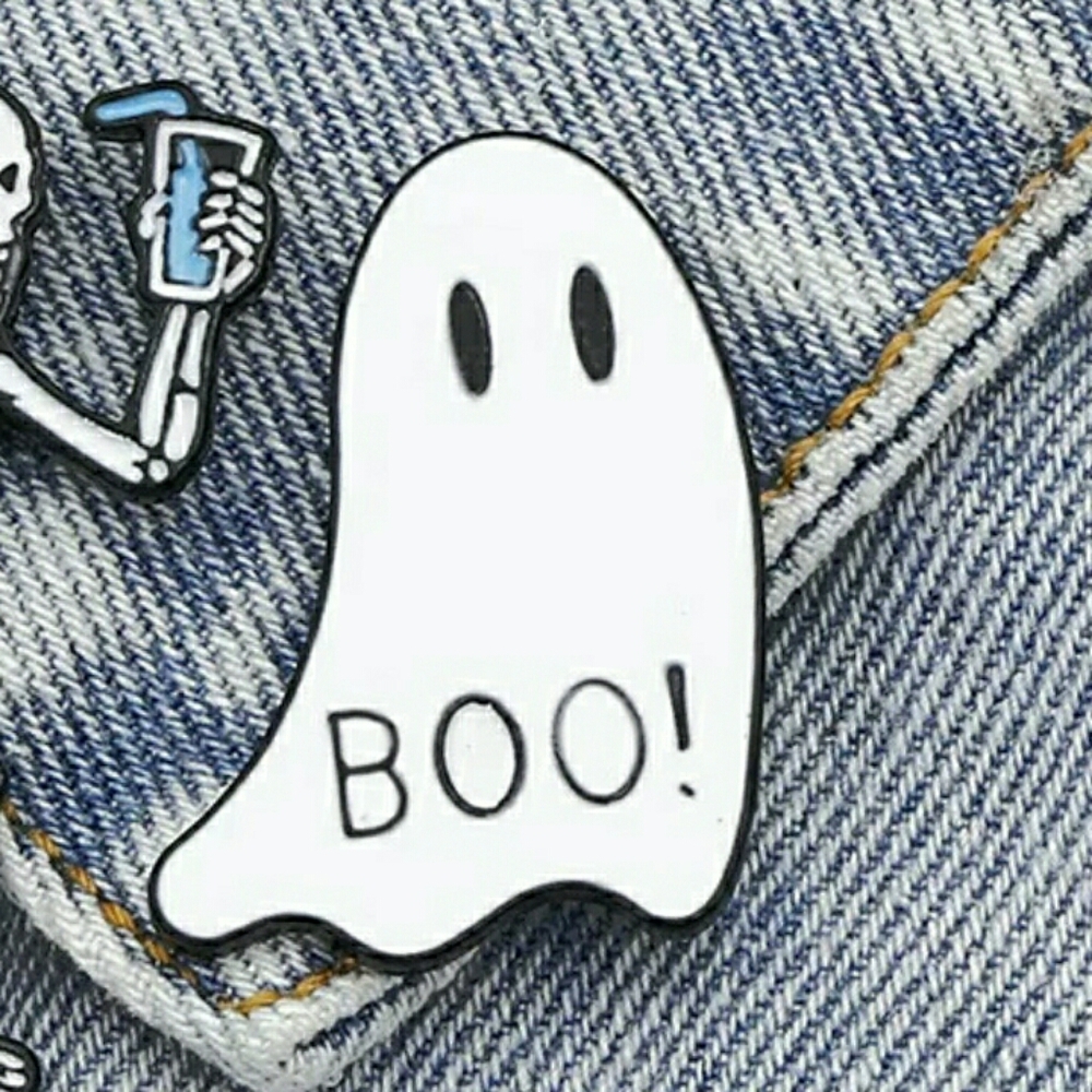 Halloween Ghost/Spirit of the Dead Boo! Pin - Picture 1 of 4